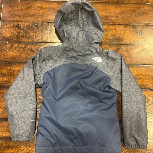 The NorthFace Warm Storm Jacket (Little Kids XS 6) - Picture 2 of 5